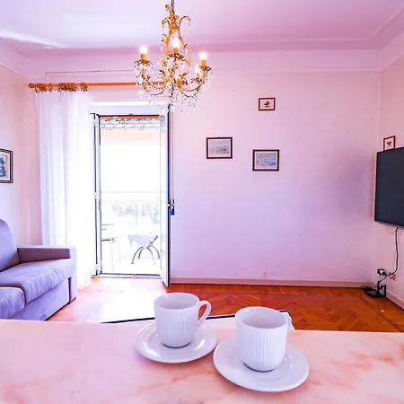 Vall Vista Mare - Tennis - Sanremo Apartment *